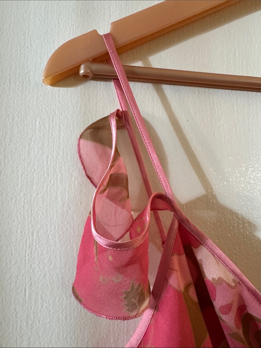 Rare Y2K vintage Bebe Pink Floral Silk Camisole floral tie back fairy Top small - Picture 3 of 6